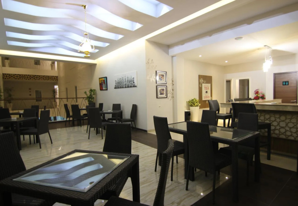Grand Amira Hotel