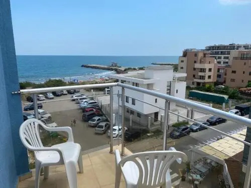 Golden Sea View Apartments 1