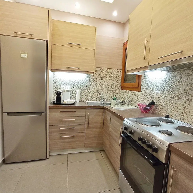 Cozy Apartment for 4 Persons at Thiseio Cozy Apartment for 4 Near Acropolis at Thissio