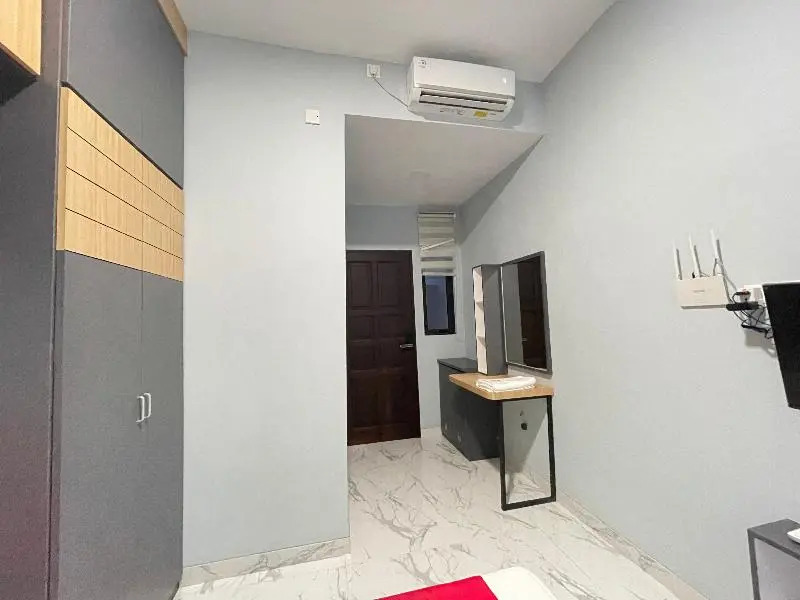 OYO 90527 Homestay 81 Baloi - A