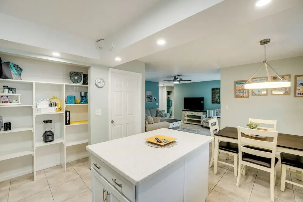 3 Mi to Manasota Key: Stylish Single-story Home!