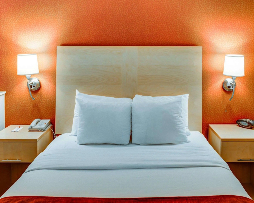 Comfort Suites Pittsburgh Airport