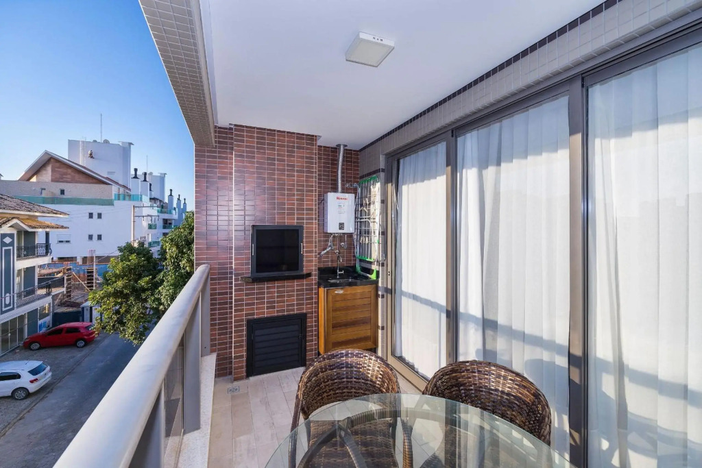 Porto Madero 201 - Apartamento no centro de Bombinhas - Rooftop com piscina e academia - À poucos metros da praia