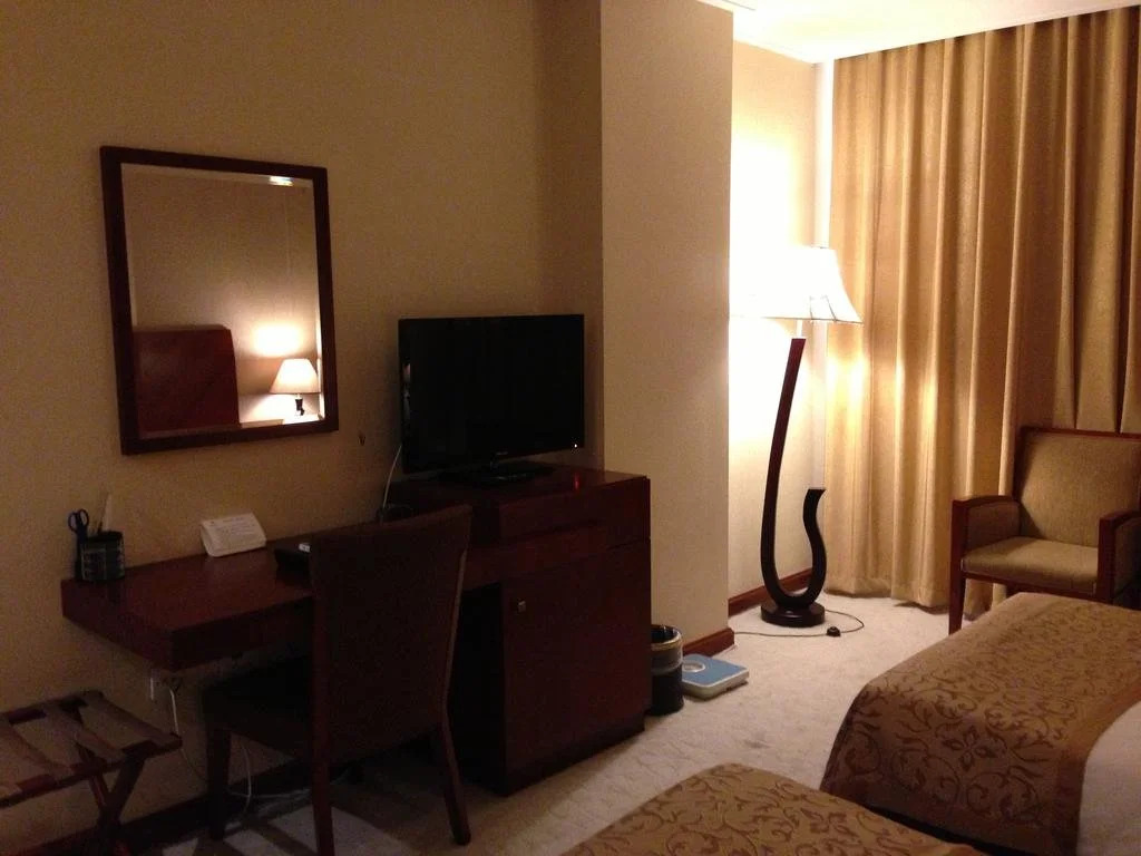 Eagle Canyon Hotel