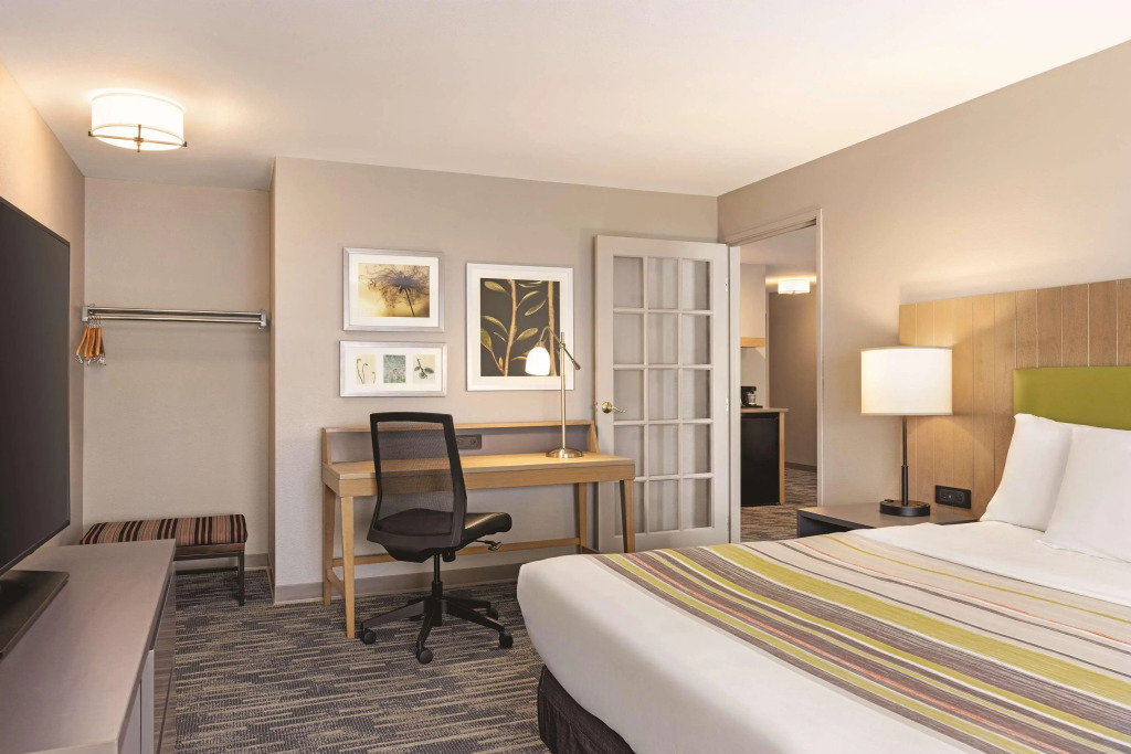 Country Inn & Suites by Radisson, Madison, WI