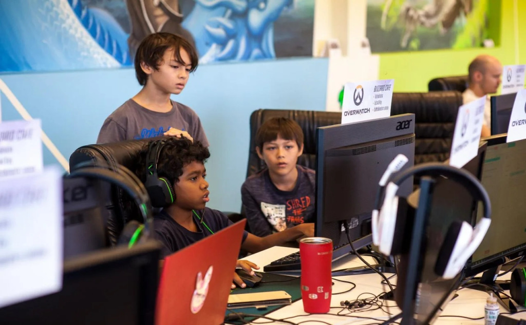 Gamers Paradise Hotel