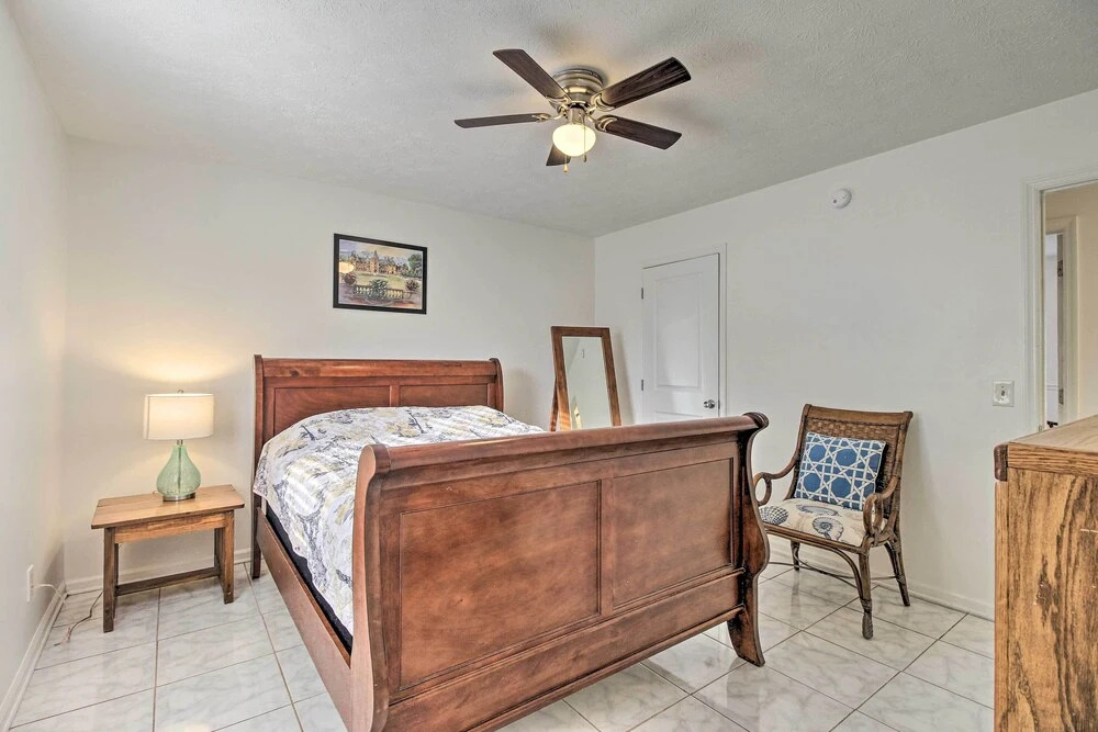 Home ~ 7 Miles to Savannah Historic District!