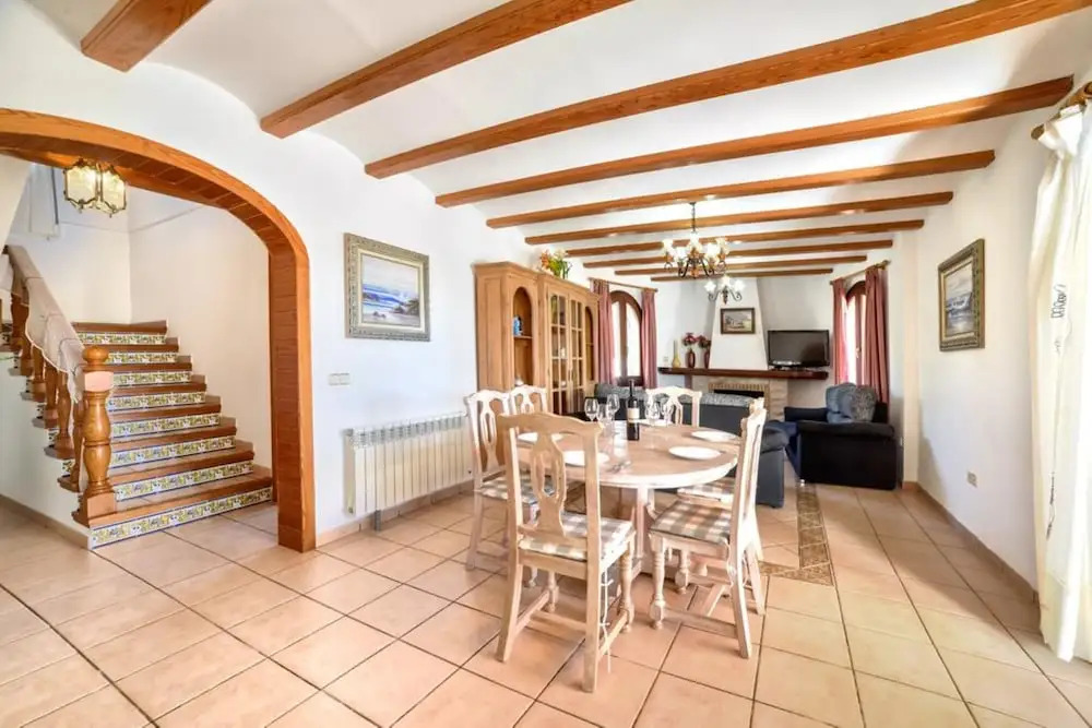 Villa - 6 Bedrooms with Pool and WiFi - 106408