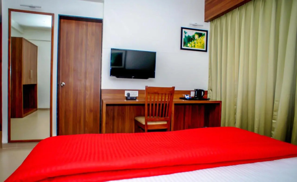 Mastiff Hotel Chinchwad by OTHPL