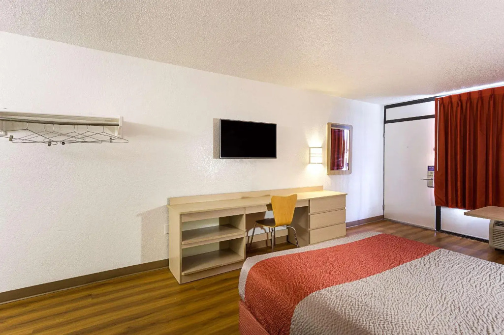 Motel 6 Baton Rouge Southeast