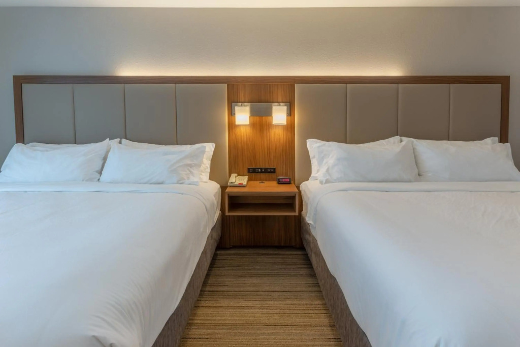 Holiday Inn Express Indianapolis - Southeast by IHG