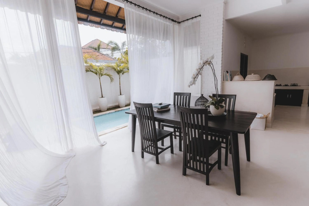 VILLA MANIS