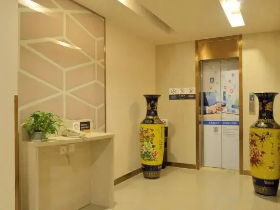 Grace Inn(Shandong International Exhibition Center store, Fangte, Jinan)