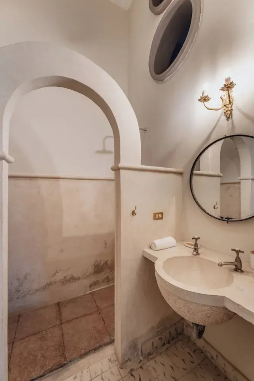 Casa Exclusiva Los Amigos, 4BDR by Cercana