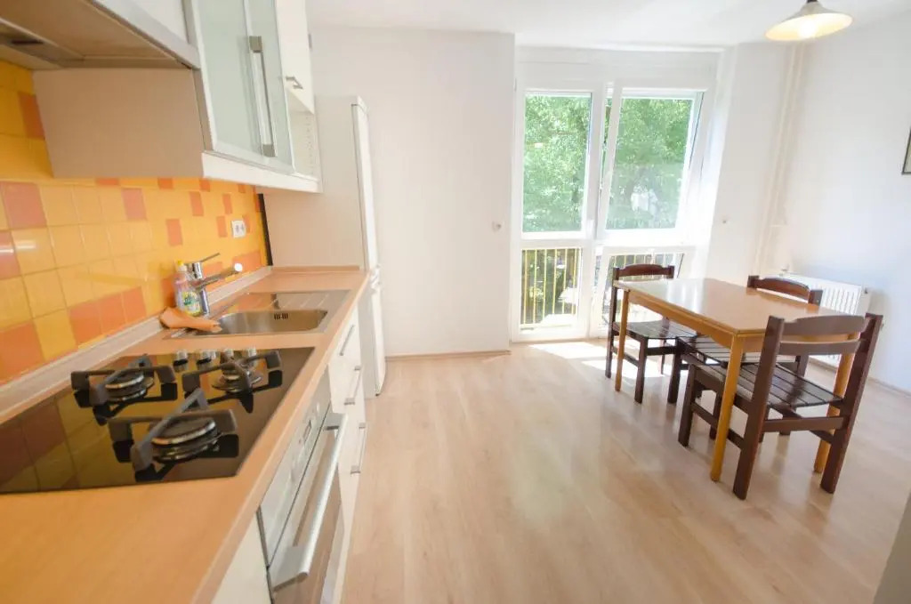 Apartment near Train Station
