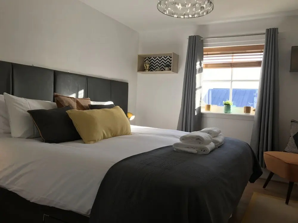 Chrysalis Apartment by Principal Apartments