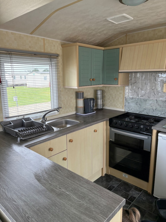 Cabin Sleeps 8 With Indoor Pool