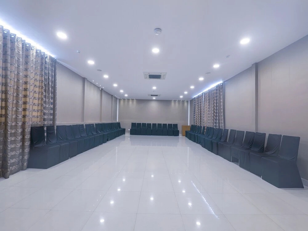 OYO 14282 Hotel Vivana
