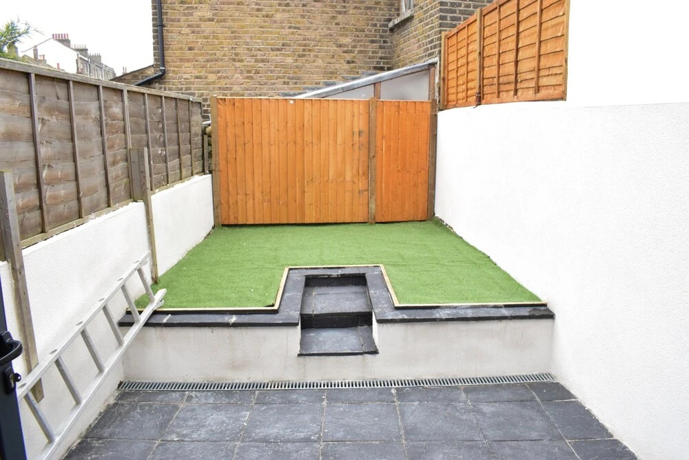Two Bedroom Flat in London