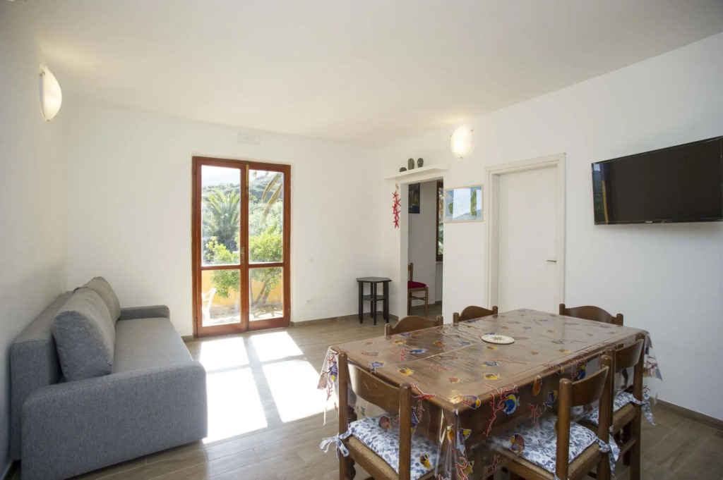 Bougainville apartment 4 beds on the first floor equipped with every comfort near Procchio-VILLA BOUGAINVILLE