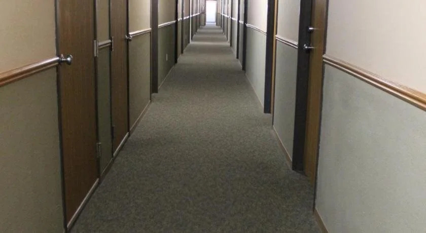 Woodland Inn & Suites