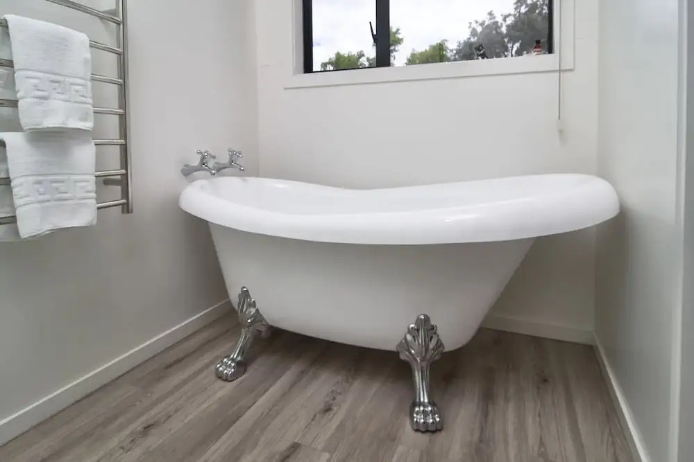 Racecourse Villa - Classic 1935 Charm & Space