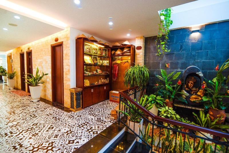 Liberty Hall Tam Coc Hotel & Villa