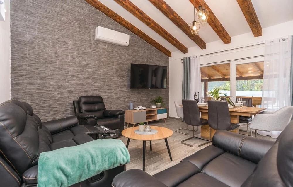 Amazing Home in Pakostane With 2 Bedrooms, Wifi and Outdoor Swimming Pool