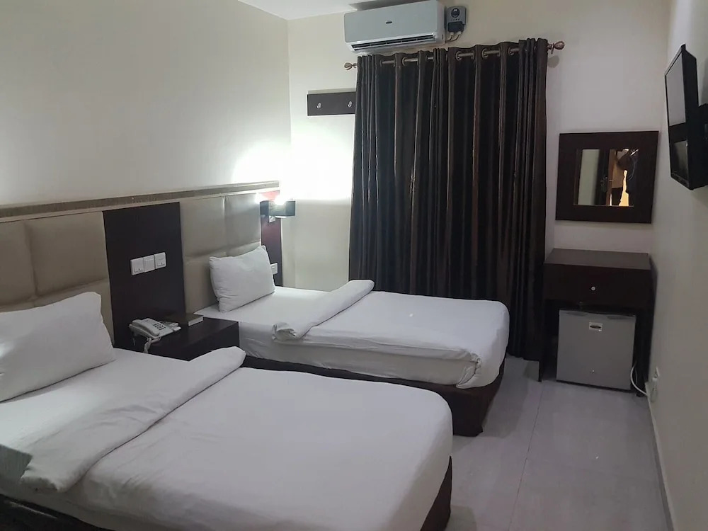 Eros Hotel and Suites Lekki