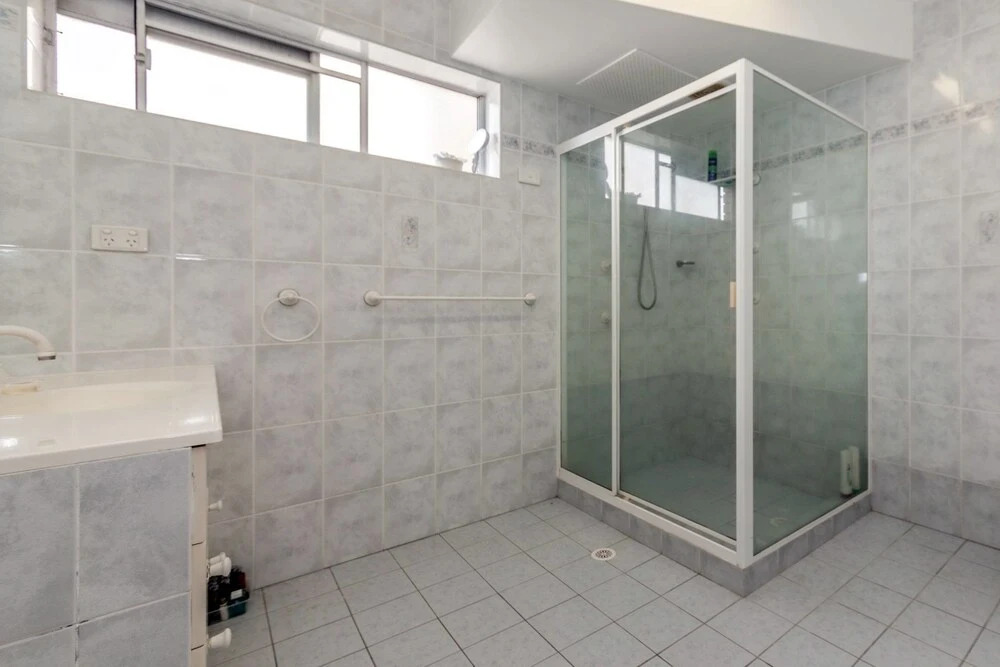 Laman Lodge, Unit 3, 15 Laman Street,