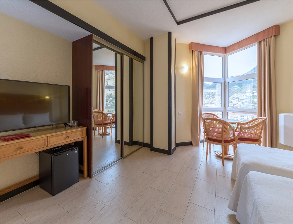 Baía Madeira Hotel