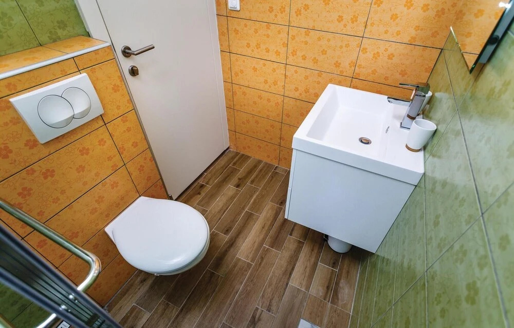 Awesome Home In Omisalj