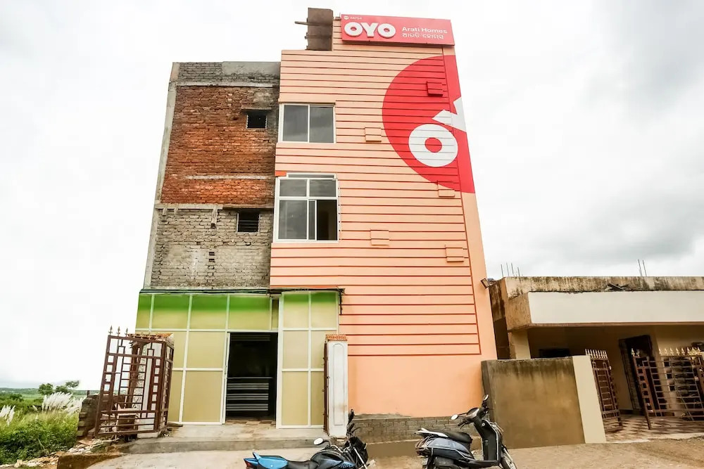 OYO 48754 Arati Homes
