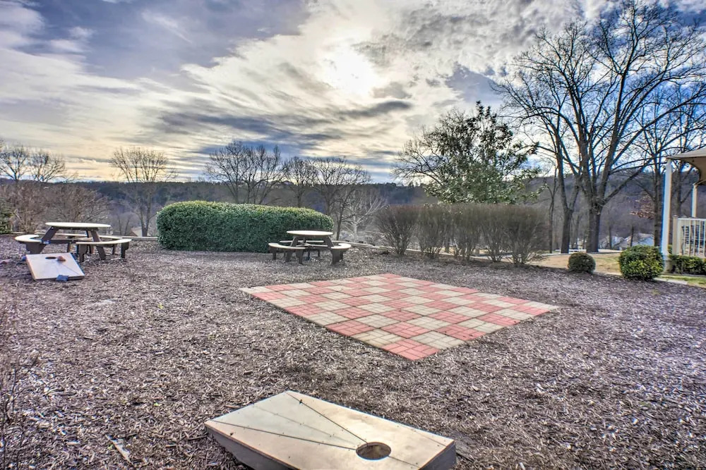 Upscale Step-free Branson Getaway: Resort Perks!