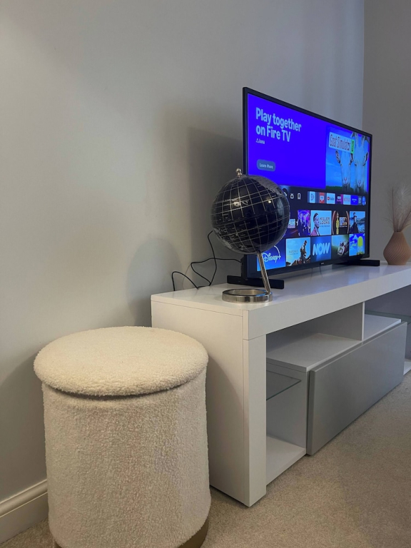 The Luxe Loft 2bed Apartment Free Parking, Fast Wifi & Netflix