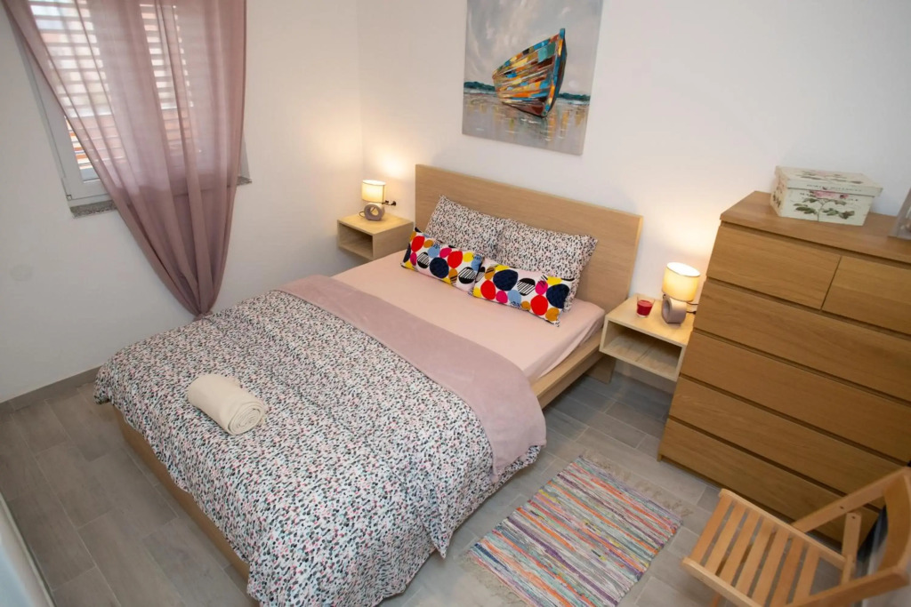Apartman Matej with pool Povljana