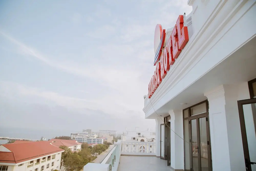 Sunrise Hải Tiến