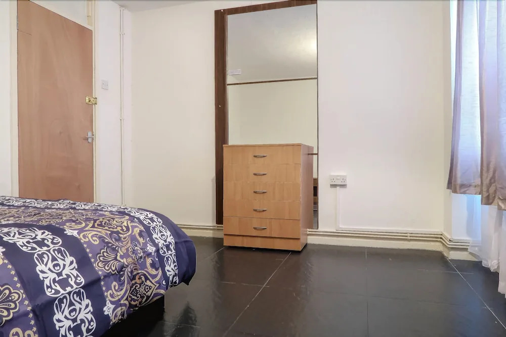 Teviot Street - Deluxe Double Room