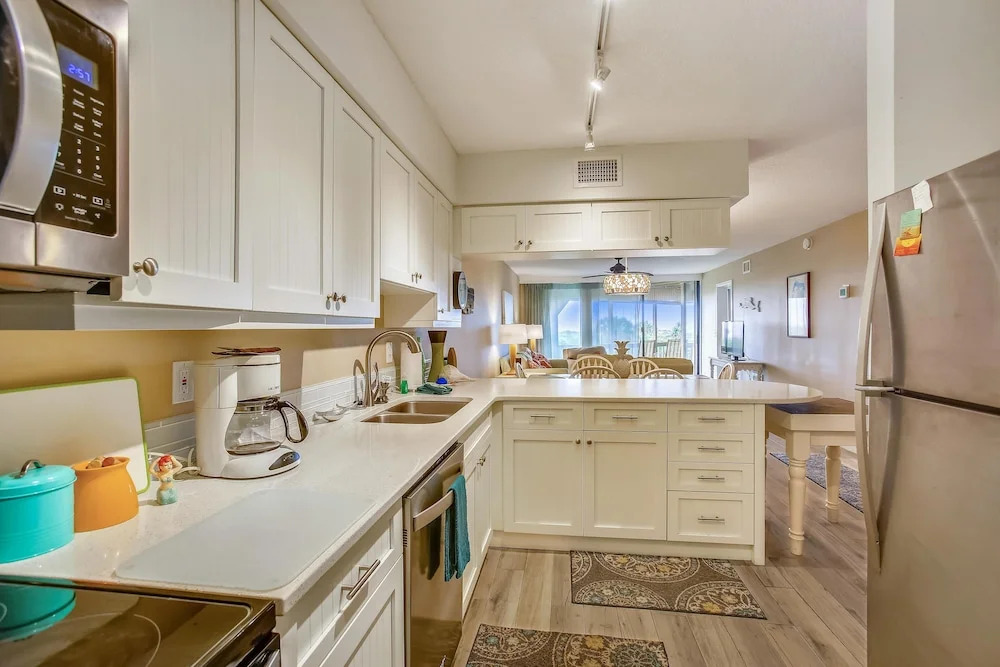 Oceanfront Bliss: Night of Lights Getaway!