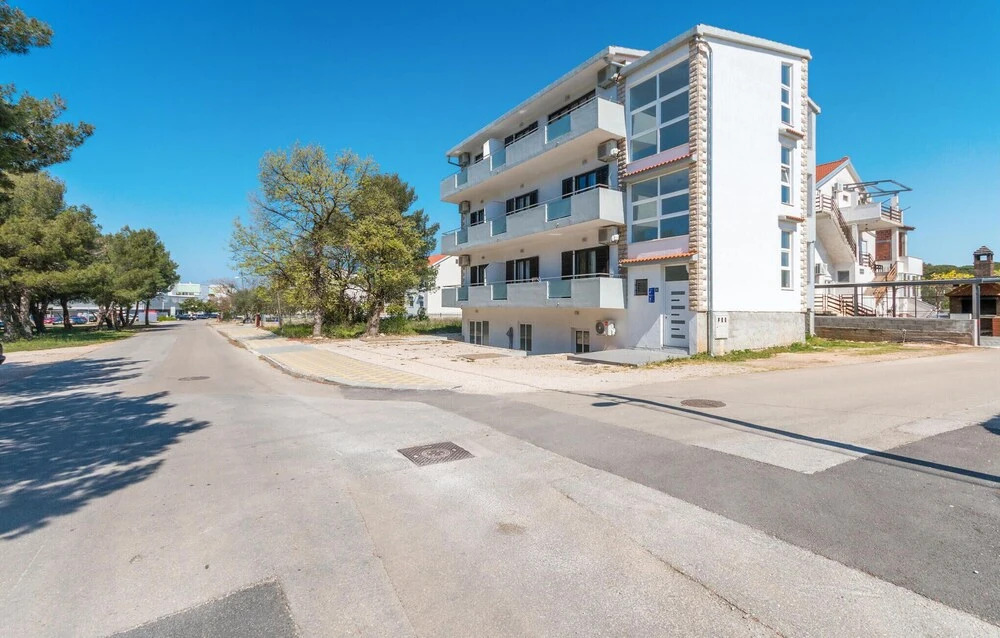 Awesome Apartment in Biograd na Moru With Wifi