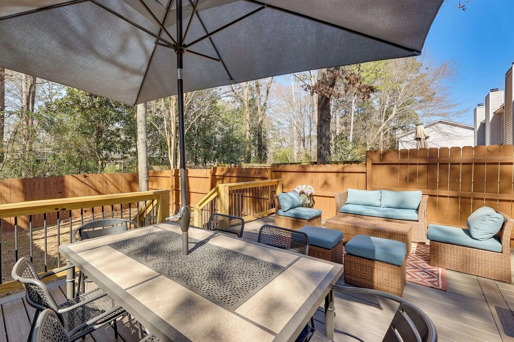 Great for Families! Quiet Auburn Getaway w/ Deck