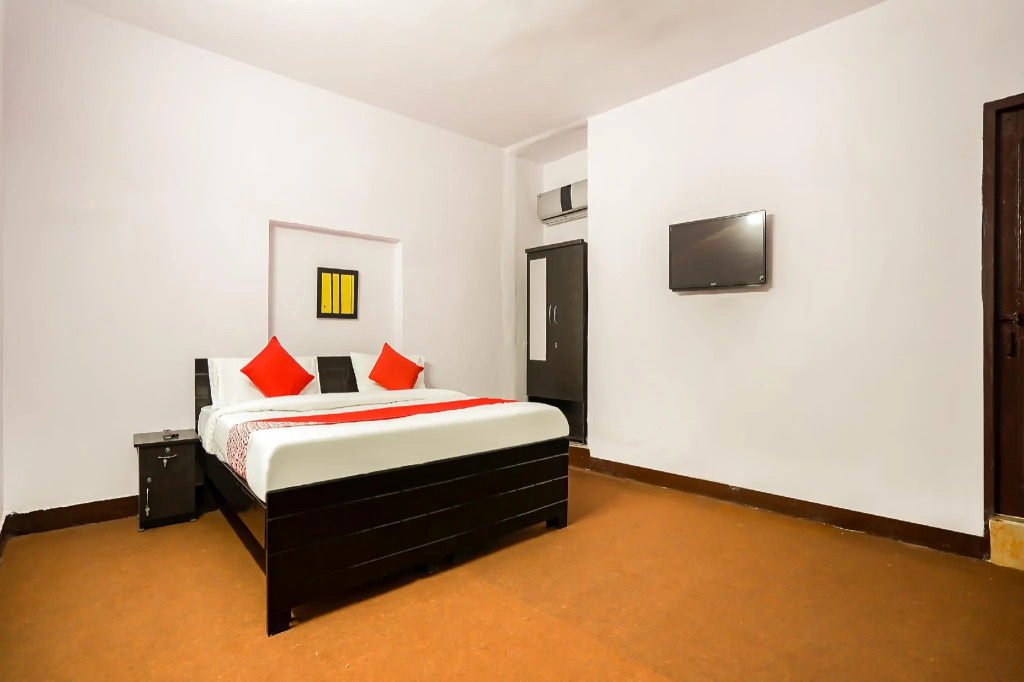 OYO Flagship 45792 Arjun Guest house