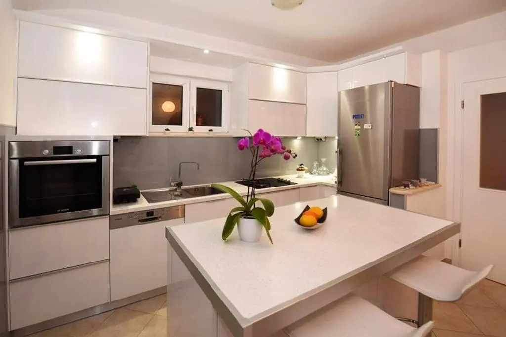 Villa with 4 bedrooms in Solin with wonderful sea view private pool enclosed garden 5 km from the beach