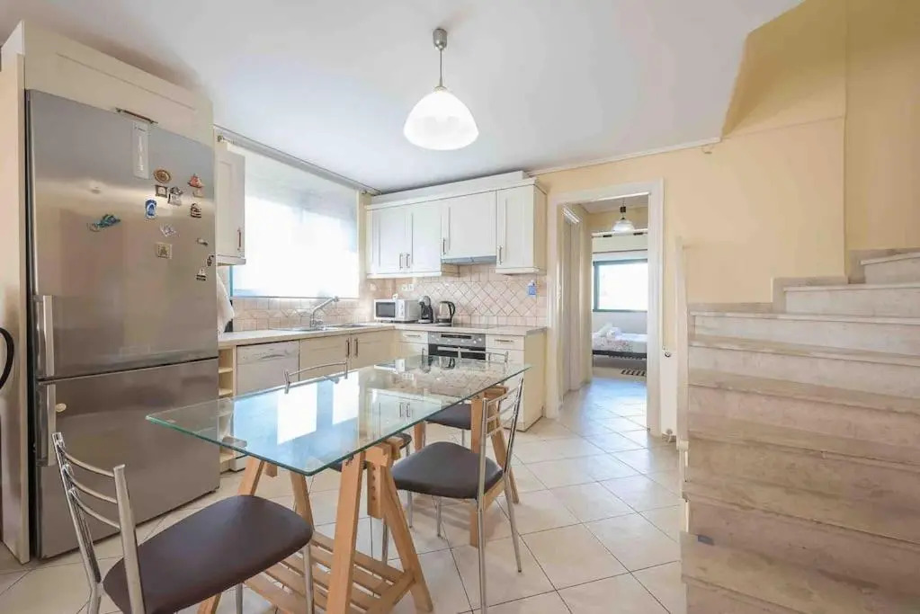 Saronis seaview 2bdr residence 500m from the beach
