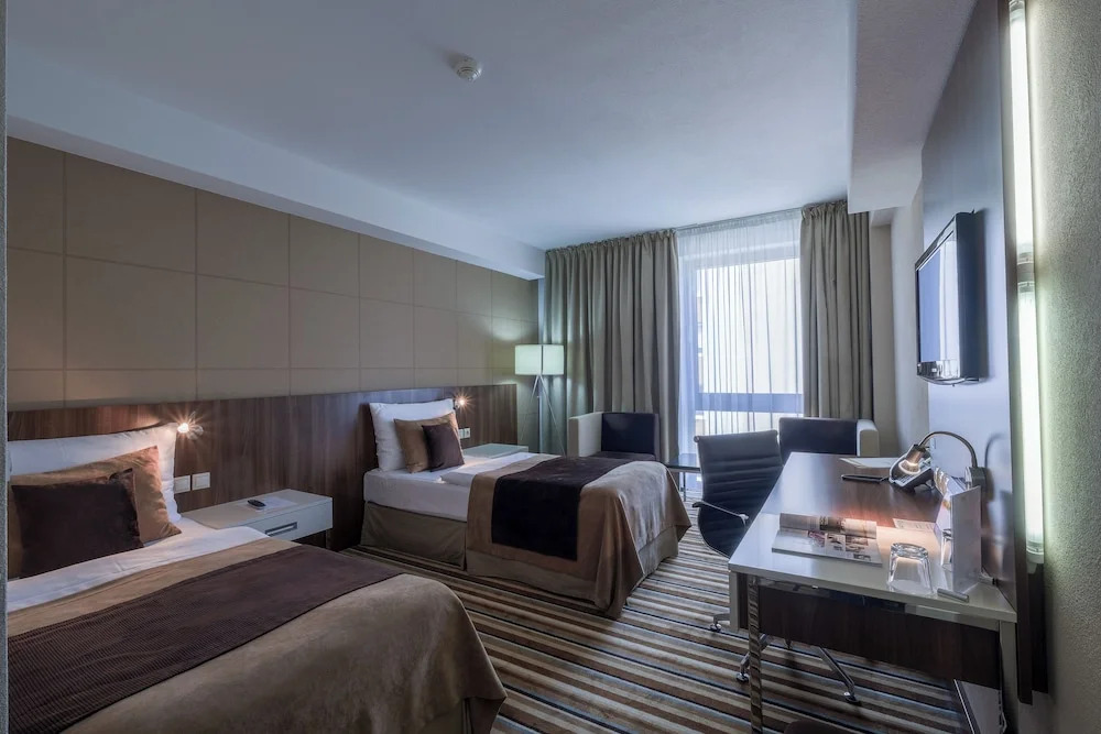 Business Hotel Astrum Laus