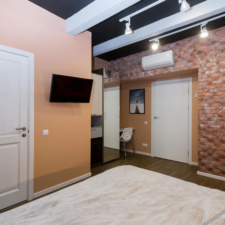 Oversize Piter Hotel