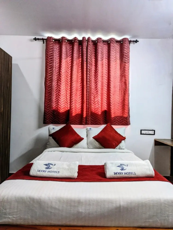 Skyry Hotels Singanallur