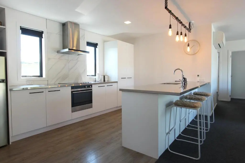 Stow Wanaka 4 -Charming Space, Just a Stone Throw from Central Wanaka