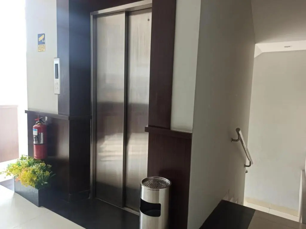 Super OYO Capital O 90056 Wisma Kebon Kacang 9