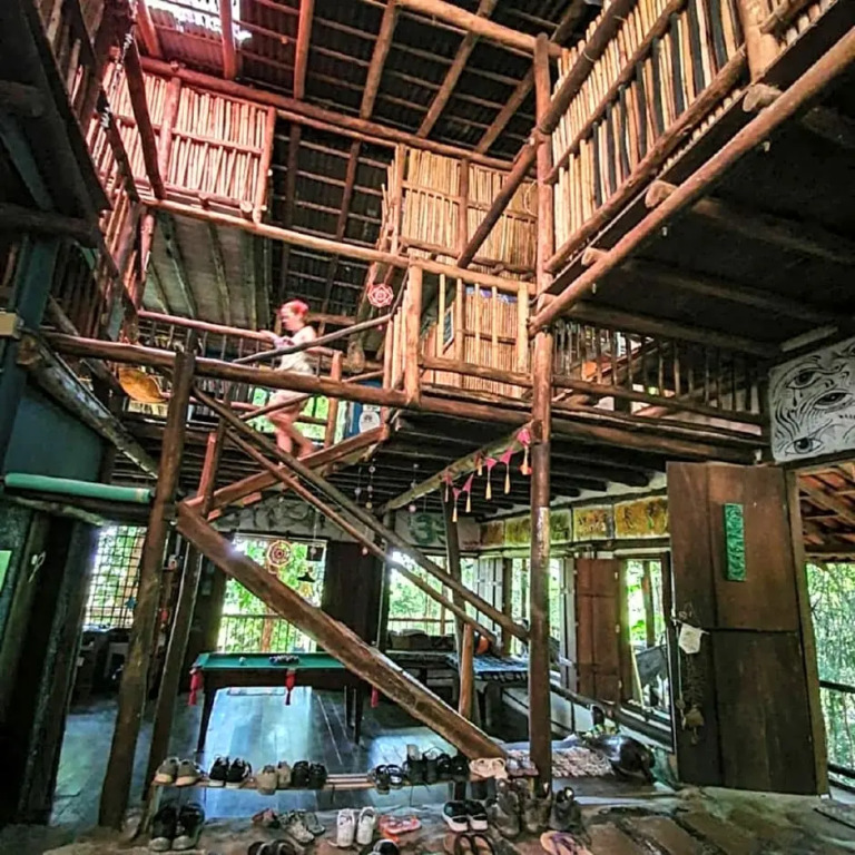 ReMo Treehouse Hostel